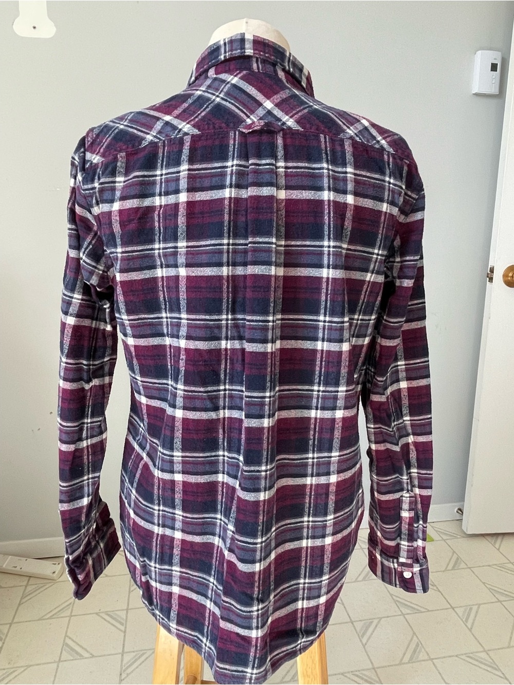 Weatherproof Men's Navy and Burgundy Plaid flannel button up Shirt Jacket - Picture 2 of 9
